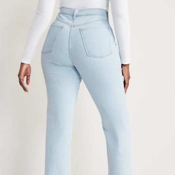 Old Navy Extra High-Waisted Button-Fly Sky-Hi Straight Cut-Off Jeans for Women - Picture 7 of 8